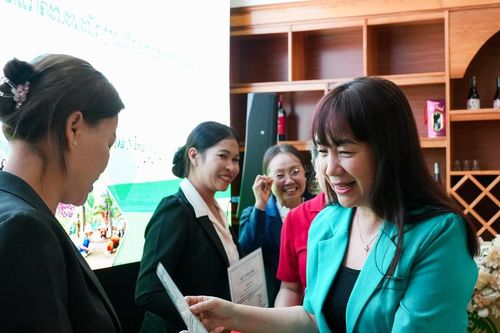 Bế mạc lớp tập huấn kỹ thuật nông nghiệp cho cán bộ tỉnh Sê Kông (Lào)