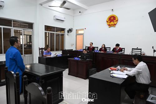 Vào tù vì ghen tuông