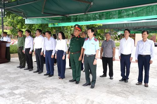 Tưởng nhớ, tri ân anh hùng liệt sĩ tại Nghĩa trang liệt sĩ Ba Dốc