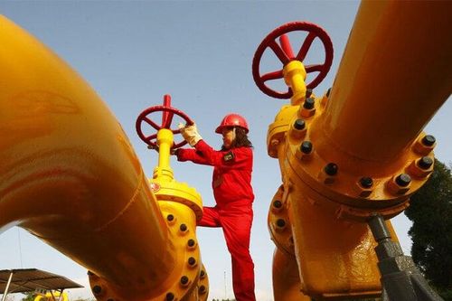 Vùng Vịnh chạy đua xây ống dẫn dầu tránh eo biển Hormuz