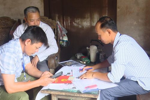 Xã Hồng Vân đẩy mạnh làm sạch dữ liệu quốc gia về đất đai