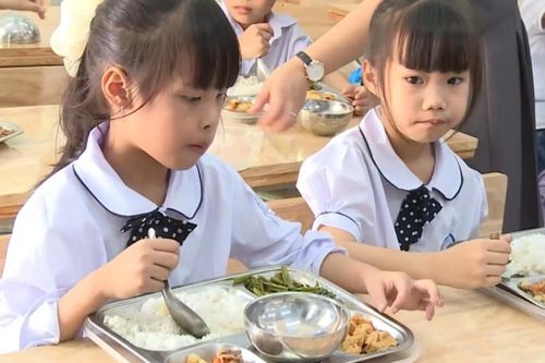 Hà Nội thống nhất quy trình tổ chức bữa ăn bán trú tại các cơ sở giáo dục