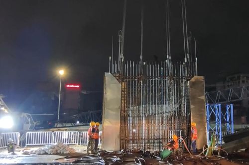 Thi công tường vây ga ngầm đầu tiên tuyến metro số 5
