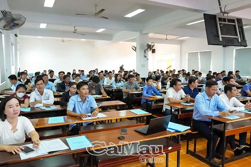 Nâng cao năng lực thông tin cơ sở và quản trị Cổng thông tin điện tử