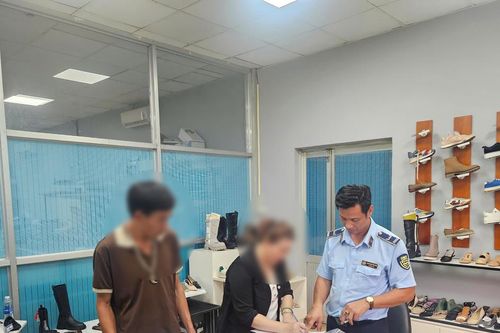 Phát hiện hơn 25.000 đôi giày có dấu hiệu giả mạo nhãn hiệu Nike