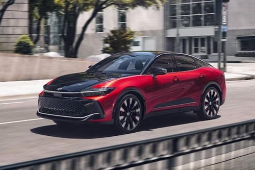 Toyota nâng cấp dòng xe Crown 2027 với hệ thống hybrid mới