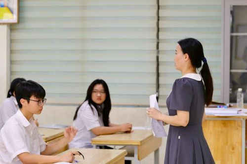 Điều chuyển, sắp xếp lại hơn 20.000 cán bộ quản lý trường học