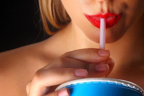 Loại đồ uống làm tăng nguy cơ ung thư hơn cả đồ ăn ngọt