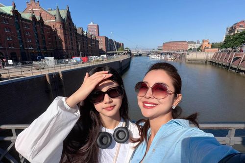 Con gái Jennifer Phạm gây chú ý