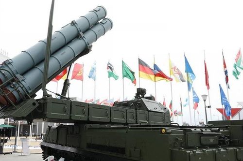 Giây phút FPV Ukraine lao vào xe tên lửa trị giá 50 triệu USD của Nga