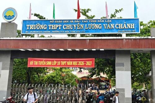 Hiệu trưởng lý giải thí sinh 3 điểm/môn đỗ lớp 10 Trường THPT Chuyên Lương Văn Chánh