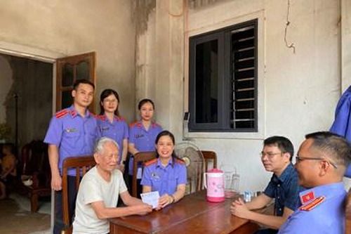 VKSND khu vực 3, tỉnh Hà Tĩnh: Nhiều hoạt động tri ân dịp kỷ niệm 66 năm thành lập ngành Kiểm sát nhân dân