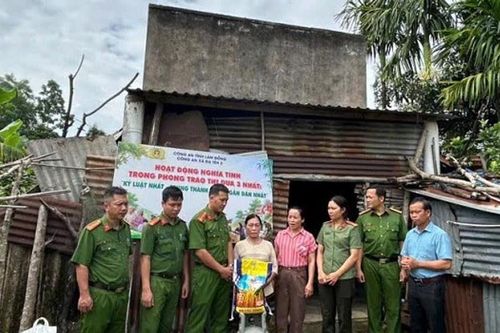 Ấm lòng những nghĩa cử cao đẹp