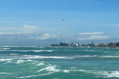Chìm tàu cá giữa biển, 3 ngư dân mất tích