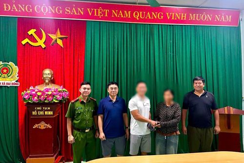 Phú Thọ: Công an hỗ trợ người dân nhận lại hơn 2 tỷ đồng chuyển nhầm