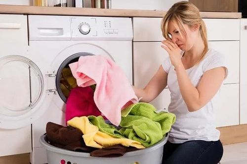 Máy giặt có mùi hôi dù giặt quần áo mỗi ngày? Thủ phạm có thể nằm ở 4 vị trí ít ai để ý