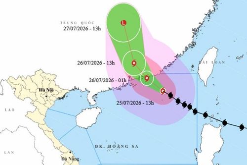 Bão số 2 Noul đạt cường độ cực đại, đang di chuyển rất nhanh