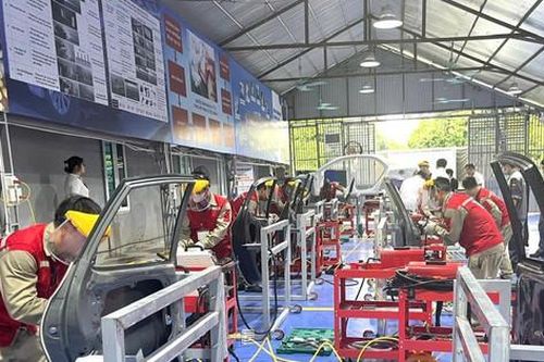 Hơn 50 ứng viên hoàn thành kỳ đánh giá kỹ năng nghề ô tô chuẩn E-7-3 đầu tiên tại Việt Nam