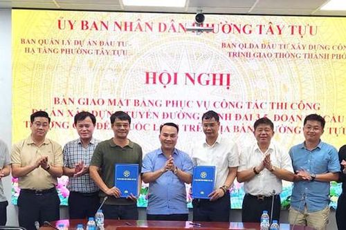 Phường Tây Tựu bàn giao mặt bằng thực hiện dự án đường Vành đai 3,5