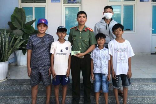 Nhặt được 5 triệu đồng, 4 học sinh liền làm ngay việc này