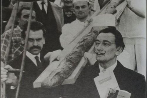 Salvador Dalí: Thiên tài hội họa và cái tôi không giới hạn