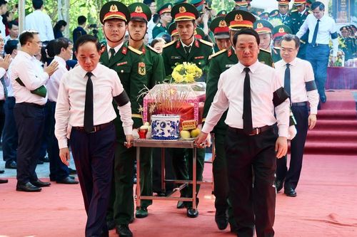 Lễ viếng, lễ truy điệu và an táng 34 hài cốt liệt sĩ tại Nghĩa trang Liệt sĩ Vị Xuyên