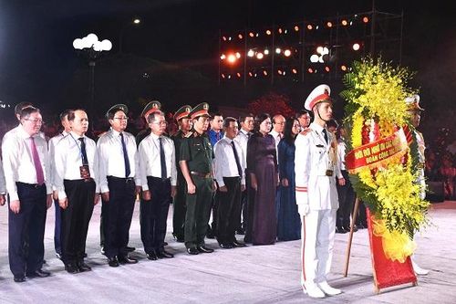 Bộ trưởng Bộ Tư pháp Hoàng Thanh Tùng dự cầu truyền hình 'Sao sáng dẫn đường' tại Quảng Trị