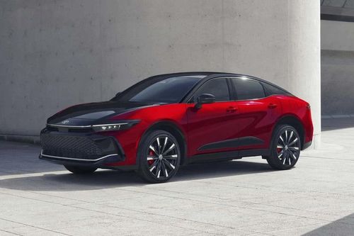 Dòng xe cao cấp của Toyota tăng giá bán