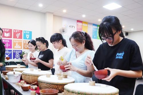 Quảng bá phấn nụ xứ Huế trên nền tảng số