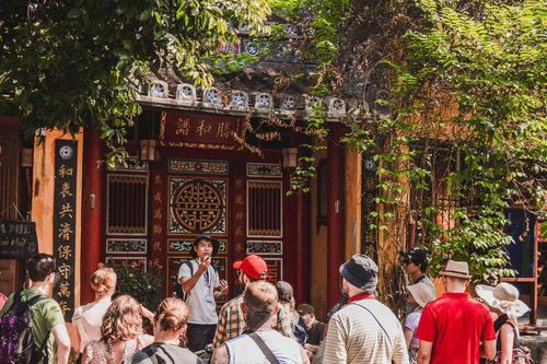 Khi người làm du lịch kể chuyện Hội An