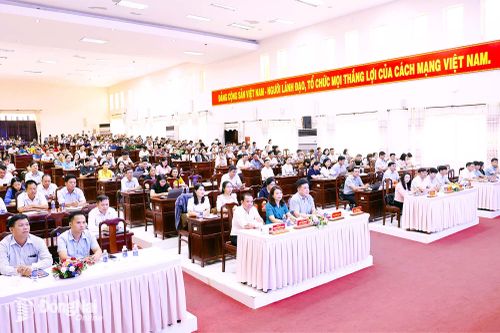 Quán triệt, triển khai chuyên đề xây dựng ý thức công dân đô thị tại 3 xã biên giới