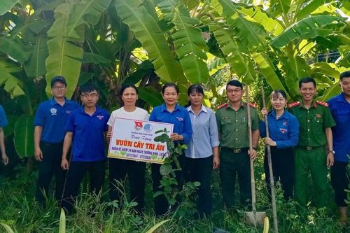 Tuổi trẻ Gia Lai tri ân người có công dịp 27-7