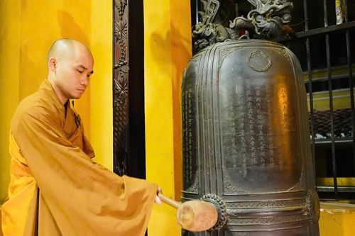 Chùa, cơ sở tự viện đồng loạt cử chuông tưởng niệm các Anh hùng liệt sĩ