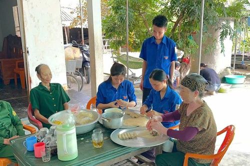 Hơn 150 bữa cơm nghĩa tình tri ân người có công ở Hà Tĩnh