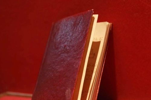 Hai kỷ vật kể trọn cuộc đời Anh hùng Lê Thị Riêng