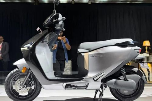 Xe máy điện mới của Honda, cốp rộng hơn Air Blade