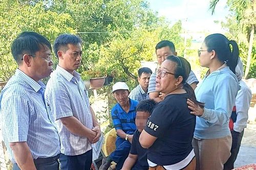 Lao xuống sông cứu cháu, ông bà nội tử vong