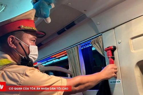Kiên quyết xử lý xe khách thiếu bình cứu hỏa, búa thoát hiểm