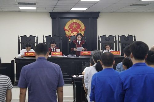 14 bị cáo hầu tòa trong vụ án MediPhar