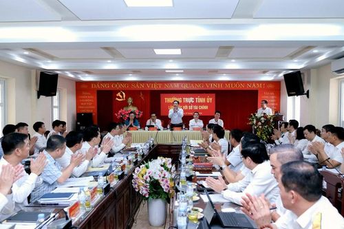Bí thư Tỉnh ủy Dương Quốc Huy: Thực hiện đồng bộ, minh bạch, nhanh chóng, rút ngắn tối đa thời gian thẩm định và giải quyết các thủ tục đầu tư