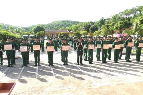 205 chiến sĩ mới hoàn thành nhiệm vụ huấn luyện