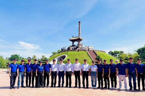 DRC tổ chức hoạt động về nguồn và tri ân người có công