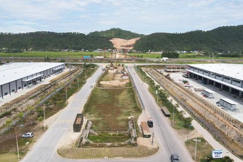 Đồng loạt mở mũi thi công trên tuyến cao tốc Vinh - Thanh Thủy