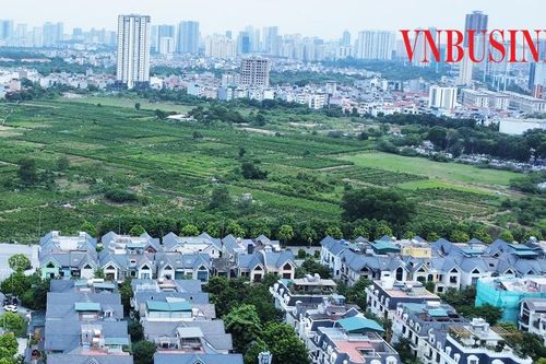 Dòng tiền ngắn hạn 'biến mất', biệt thự, liền kề khó bán