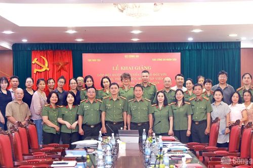 Khai giảng Lớp bồi dưỡng kỹ năng số cho cán bộ, phóng viên Báo CAND