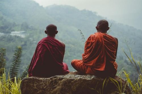 Tỳ kheo tạo điều vô phước và khiến cho Chính pháp biến mất