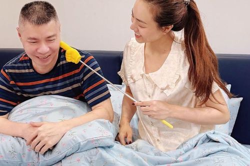 Điều gì khiến nhiều người đồng loạt nhắn 'thương em' cho vợ NSND Công Lý?