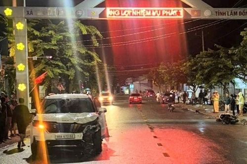 Ô tô con tông xe máy ở Lâm Đồng khiến 2 vợ chồng tử vong