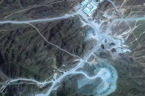 Giải mật 'pháo đài hạt nhân' dưới lòng núi của Iran: Thách thức lớn với bom xuyên hầm GBU-57 của Mỹ