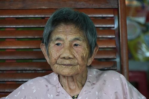 Mẹ Việt Nam Anh hùng mất chồng, con trai: 'Người còn ảnh thì chưa thấy mộ, người có mộ lại không còn ảnh'